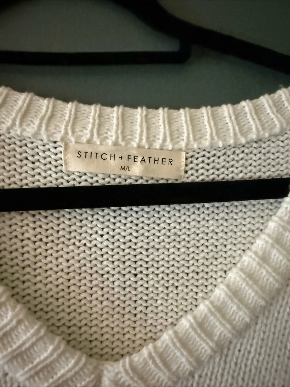 Stitch And Feather lightweight neck